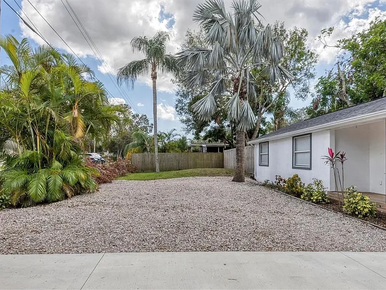 4110 Iola Dr — Photo 3