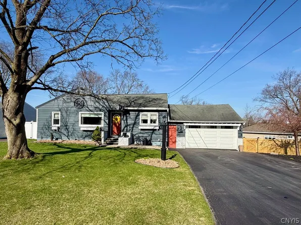 100 Plaxdale Rd, Liverpool, NY 13088