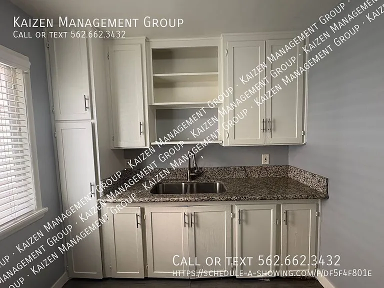 1968 Chestnut Ave #2 — Photo 3