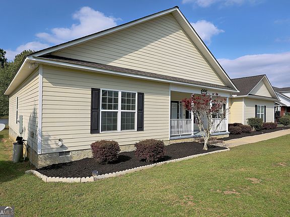 2nd image of 103 Willow Ridge Cir