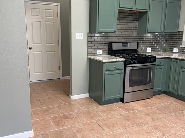 170 Buttercup St, Kyle, TX 78640