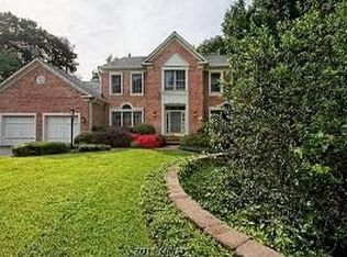 9619 Maury Rd, Fairfax, VA 22032