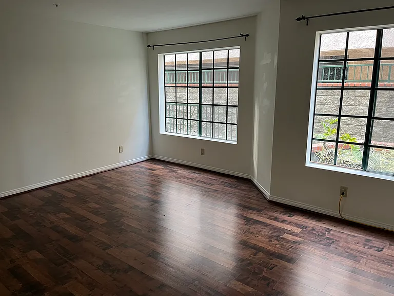 426 N Maryland Ave #105 — Photo 7