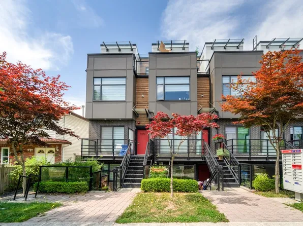 5043 Chambers St, Vancouver, BC V5R 3L8