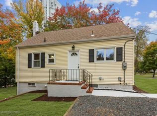 52 Middlesex Rd, Matawan, NJ 07747