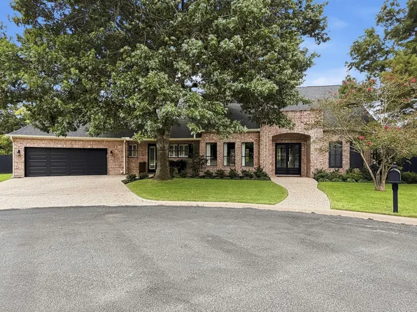 419 Candlelight Cir, Fredericksburg, TX 78624