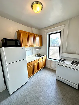 Rented by LRGNY Group, Inc. | media 7