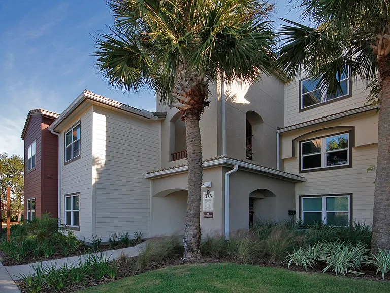 Via Tuscany Apartments — Photo 9