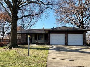 3001 Yellowstone Dr, Lawrence, KS 66047