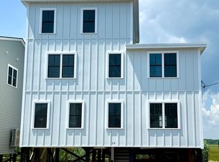79 N End Blvd, Salisbury, MA 01952