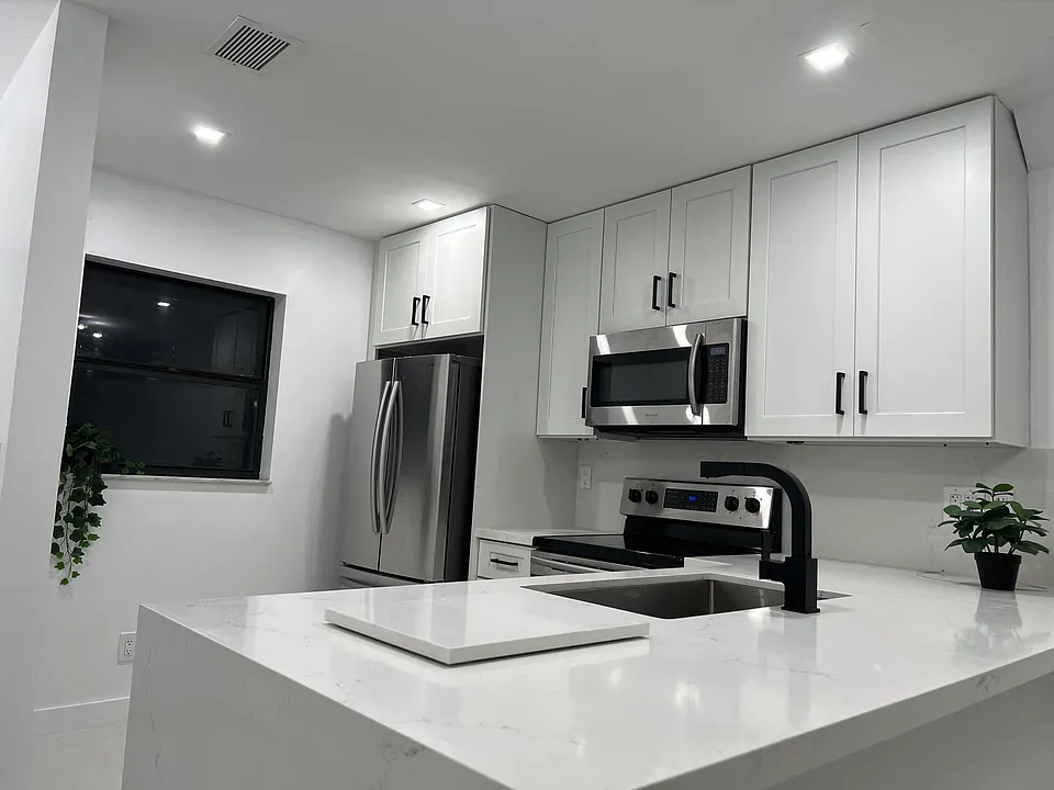 1088 NW 106th Ter #206