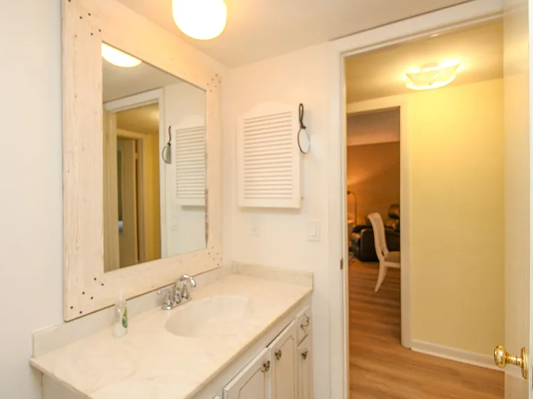 1020 Palm View Dr #C-104 — Photo 30