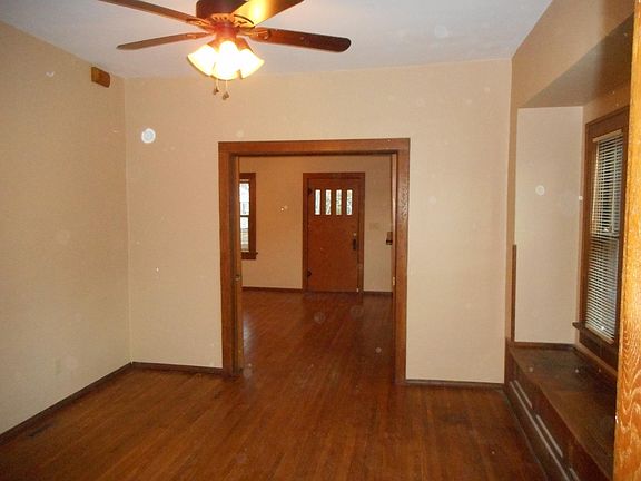 5th image of 239 S Greenwood St