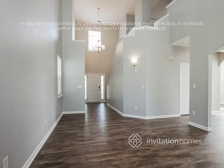 4903 Abercromby St — Photo 2