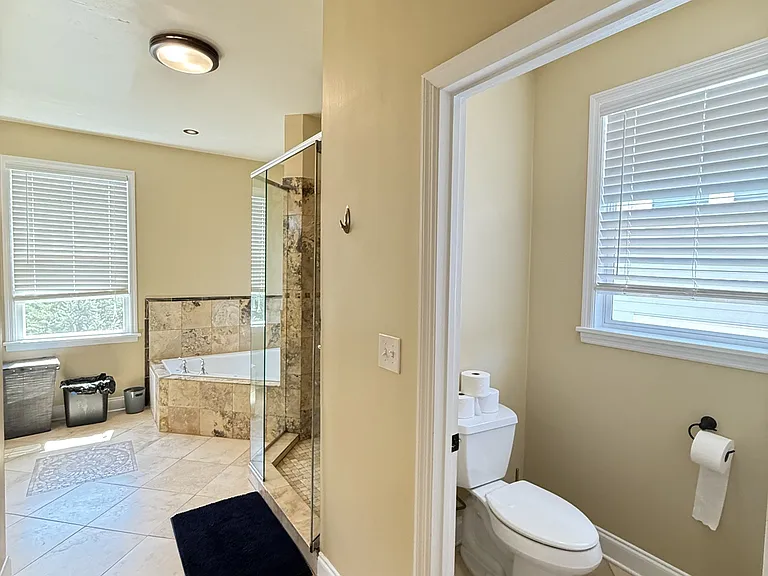410 Lancaster Ave — Photo 33
