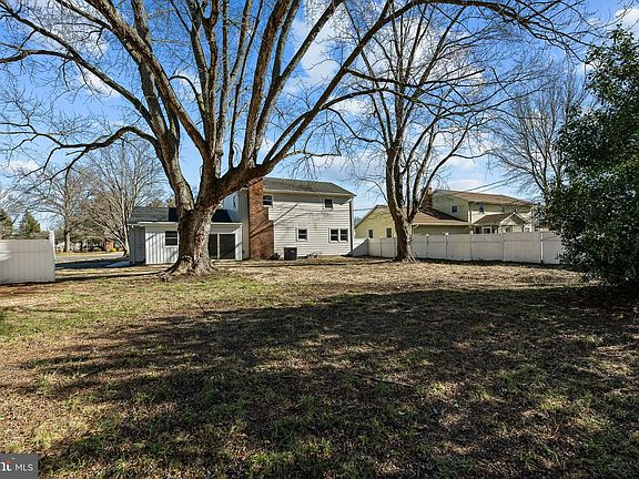 4th image of 750 Nylon Blvd