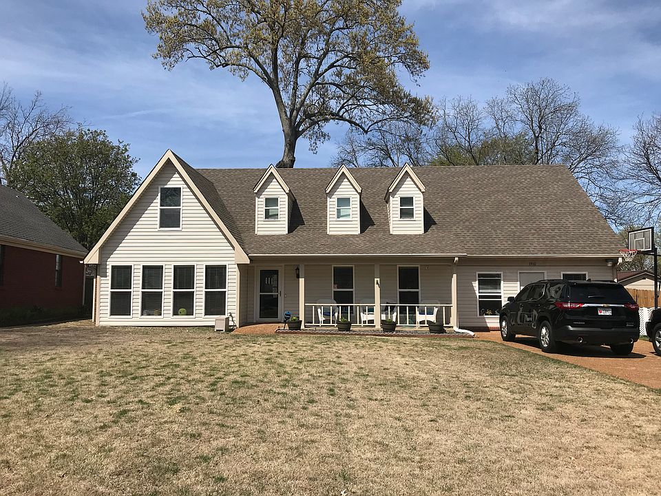 1st image of 1910 Pecan Grove Dr