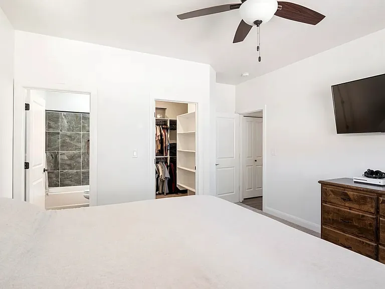 2305 S 630 W — Photo 10