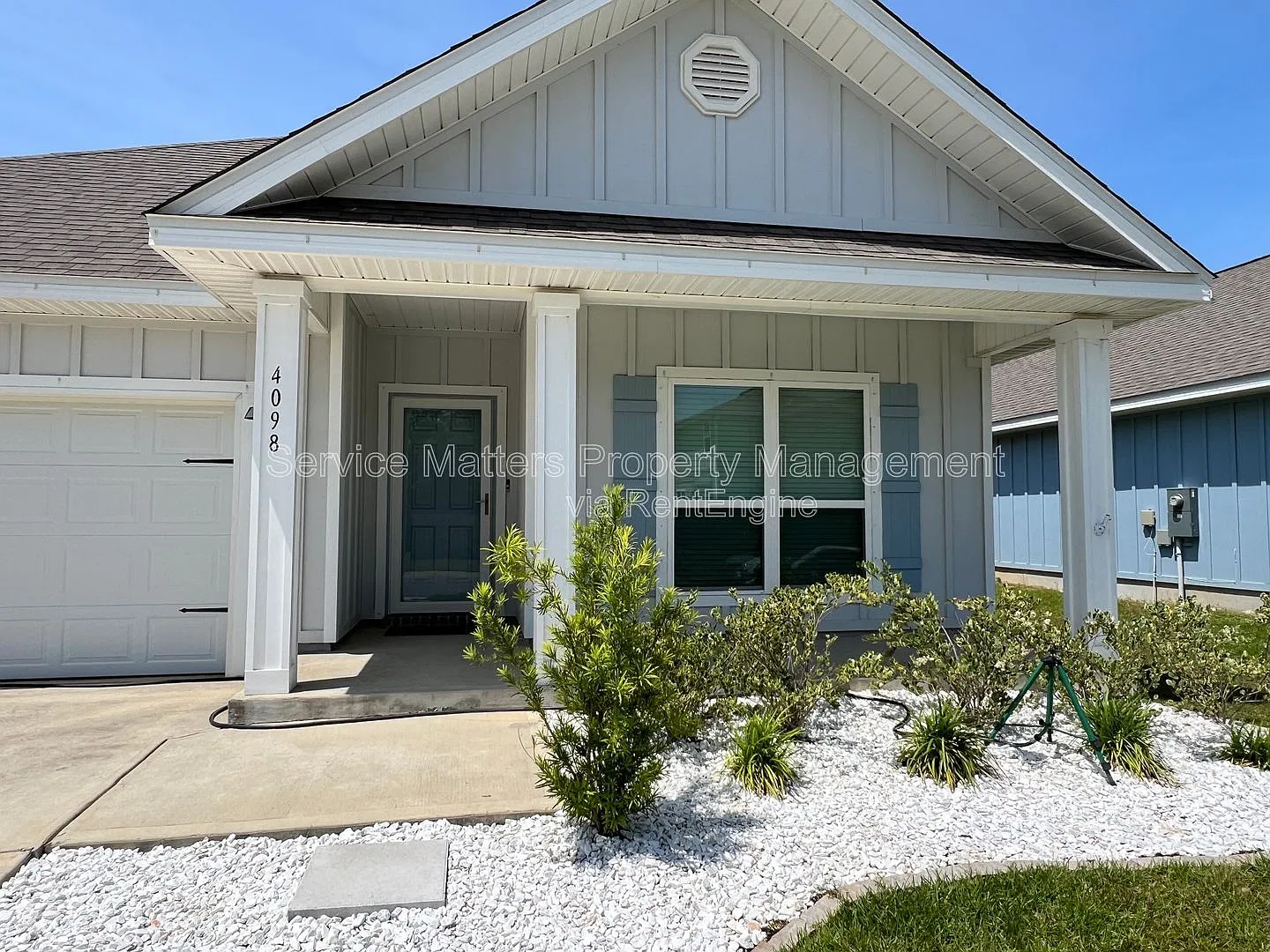4 bed, 2.0 bath, 1835 sqft, $2,100 — Photo 2
