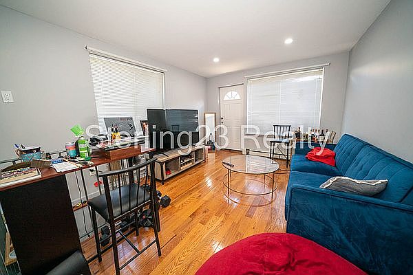 1st image of 2111 23rd St #1