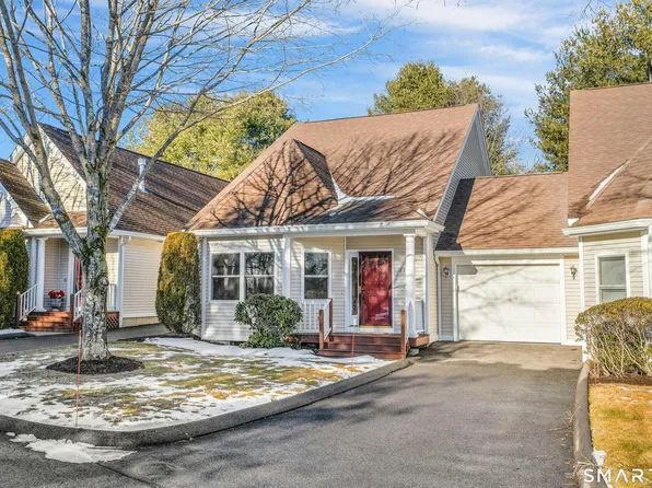 183 Summerfield Gardens #183, Shelton, CT 06484