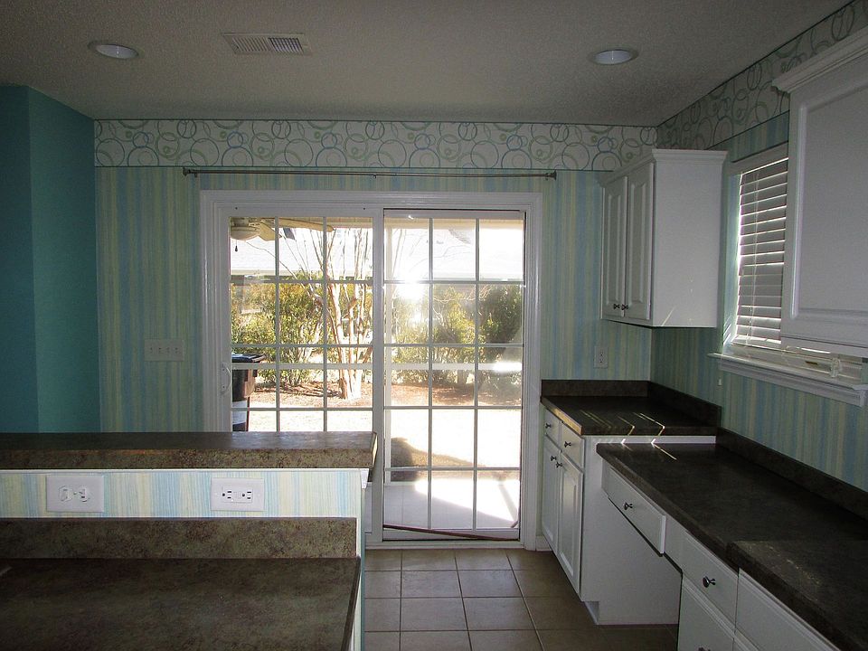 1st image of 3000 Cedar Creek Ln #1