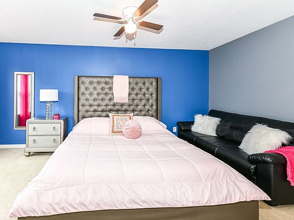 5th image of 9743 Blue Violet Dr