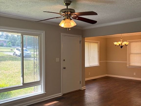 2nd image of 2022 Alta Vista Dr