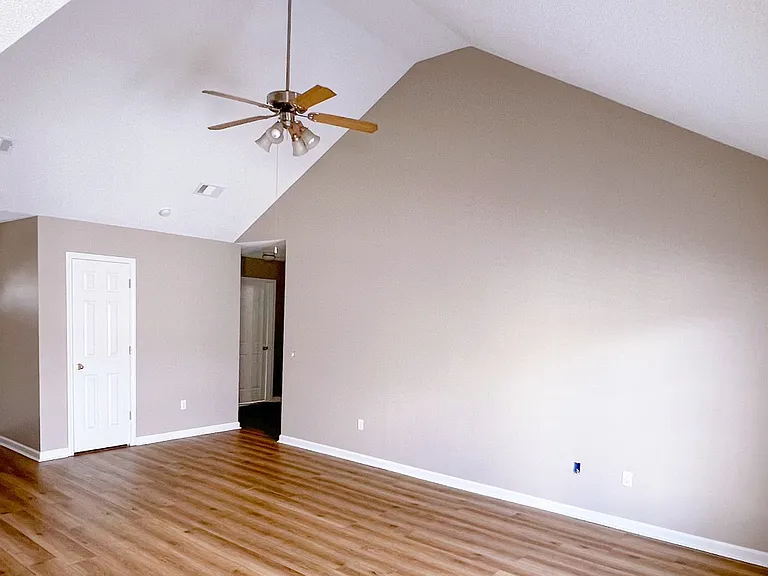 111 Pasofina Dr — Photo 6