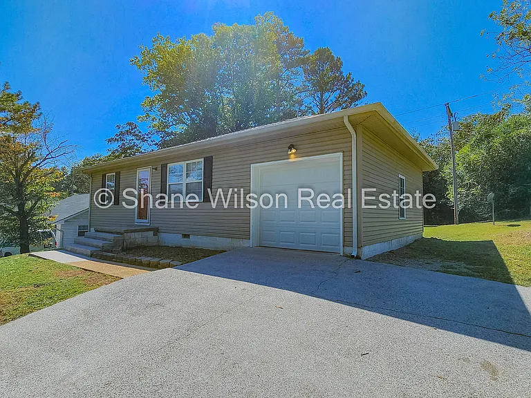 1005 Mountain View Dr — Photo 14
