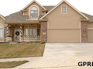 214 N Allison Ave, La Vista, NE 68128
