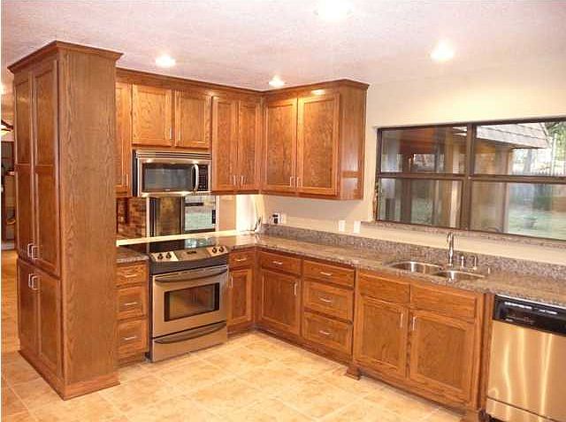 1st image of 4 Hillcrest Dr