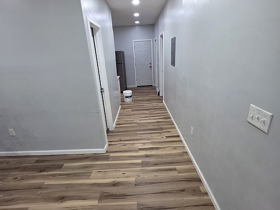 3rd image of 20 Benson St Unit 1