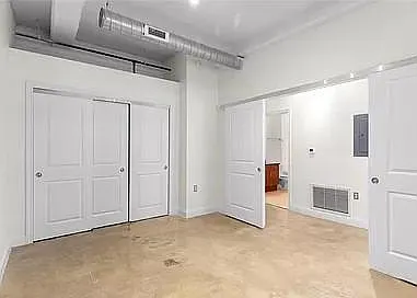 Broadway Lofts — Photo 7