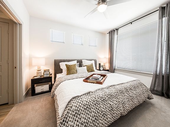 3rd image of 19327 Talavera Rdg APT 9404