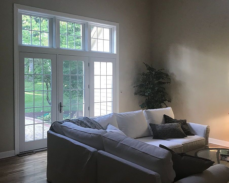 1st image of 9804 Autumn Ln