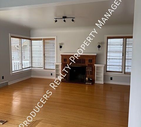5th image of 33700 3rd Ave