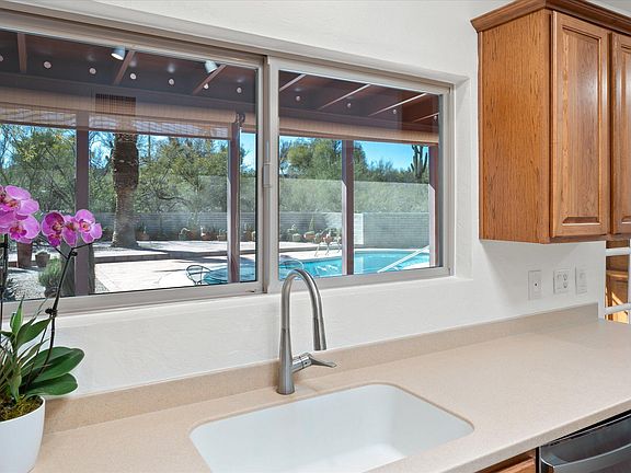 2nd image of 5065 N Siesta Dr