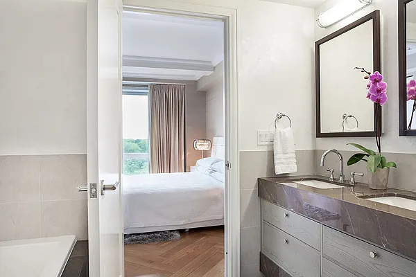 Sold by CitiSuites International Realty | media 7