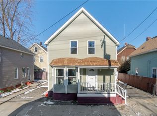 30 Gladstone St, Providence, RI 02905