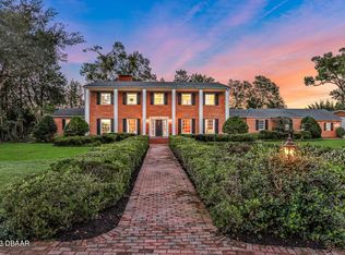 900 Pine Tree Ter, Deland, FL 32724