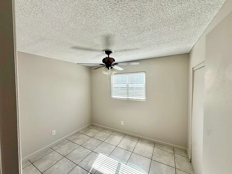 1265 S 13th Ave — Photo 13
