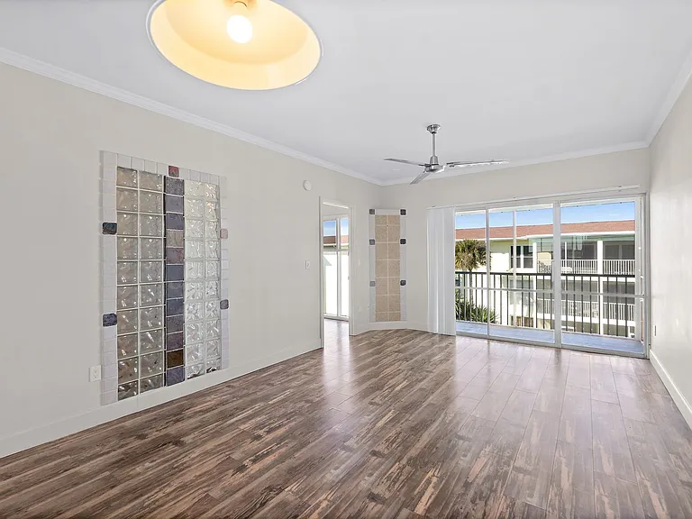 719 S Beach St #314B — Photo 14