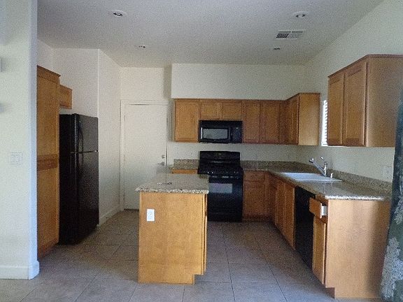 4th image of 148 Coronation Ave