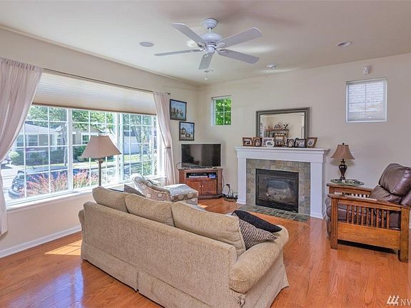 5th image of 19810 Jensen Way NE