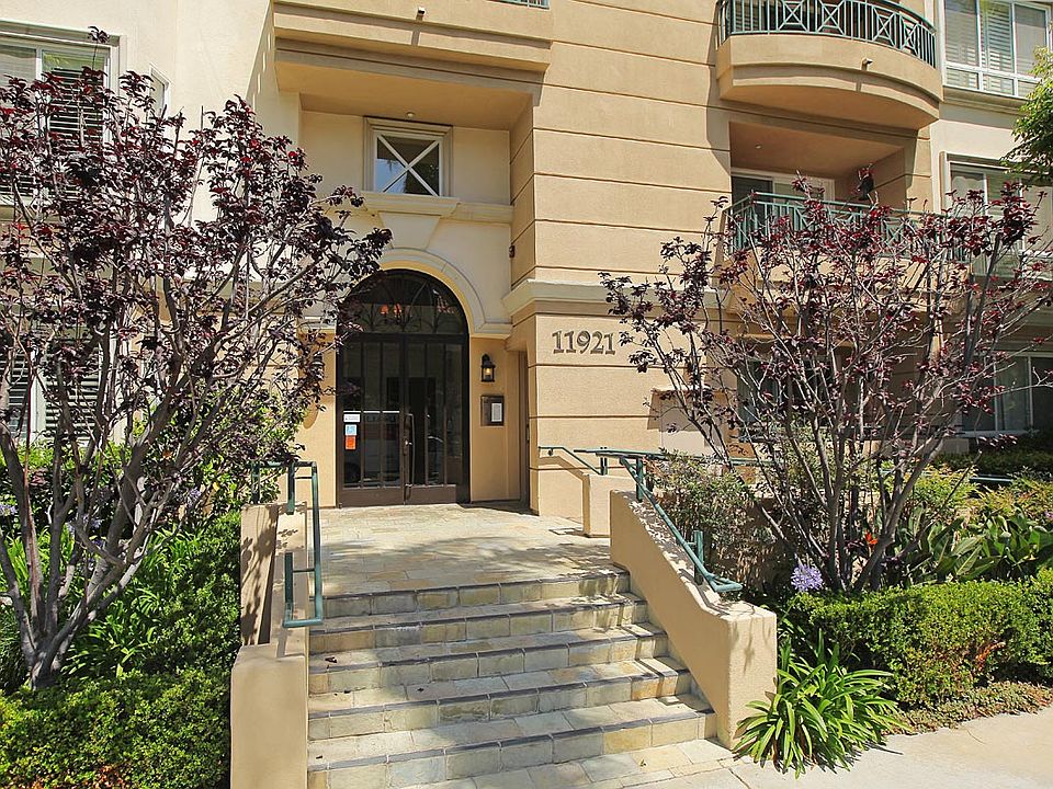 1st image of 11921 Dorothy St APT 303