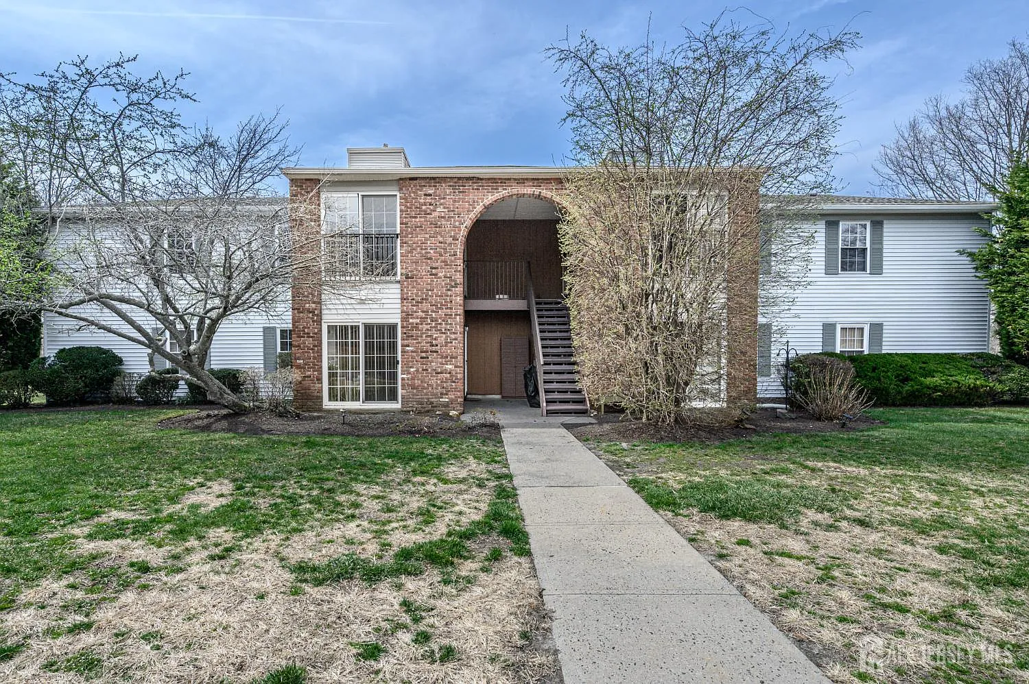 48 Frontier Way photo 1