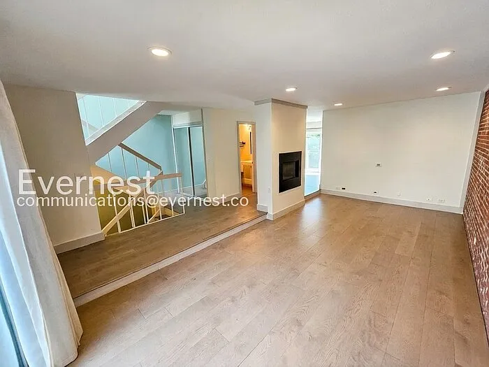 3 bed, 2.0 bath, 1900 sqft, $3,445 — Photo 3
