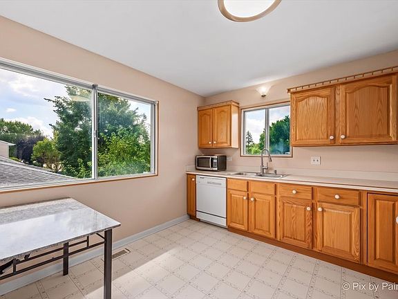 4th image of 401 Longford Dr