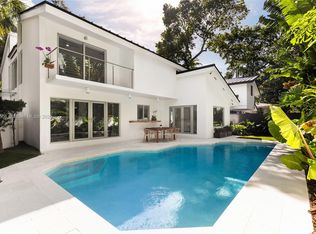 1888 Crystal Ter, Miami, FL 33133